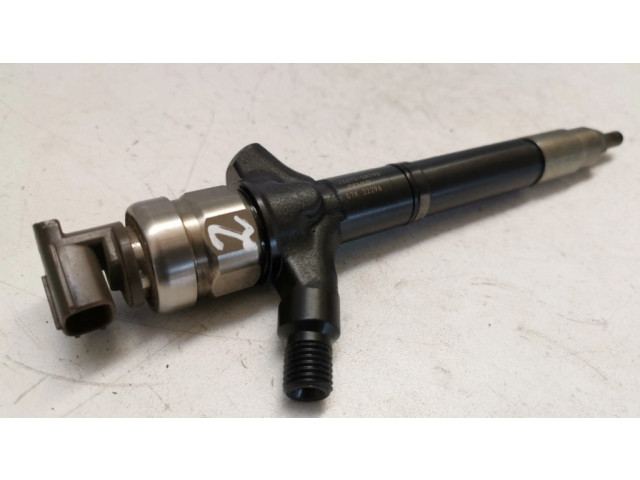 Vstřikovač 236700R190, 36392330   Toyota Avensis T250  pro naftový motor 2.0  