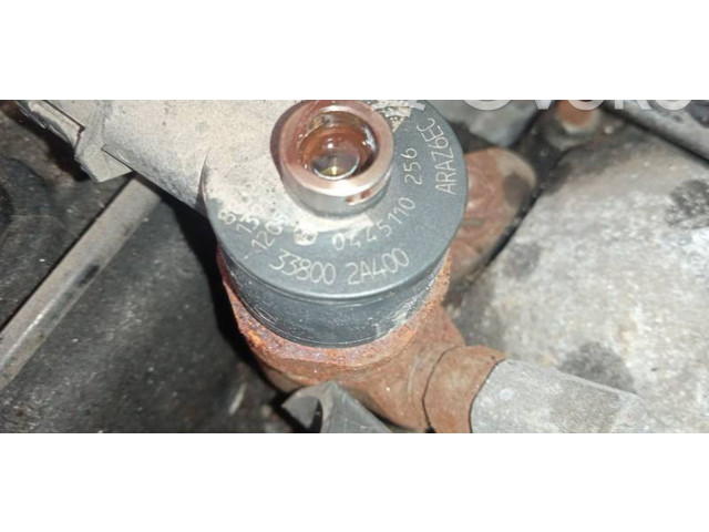 Vstřikovač 0445110256, 338002A400   Hyundai i30     