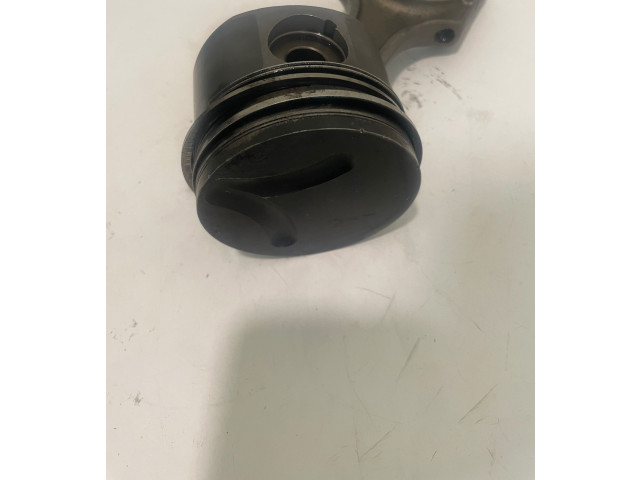  Поршень с шатуном M51D25_256T1 11252246629, 11252246630  BMW 5 E39  