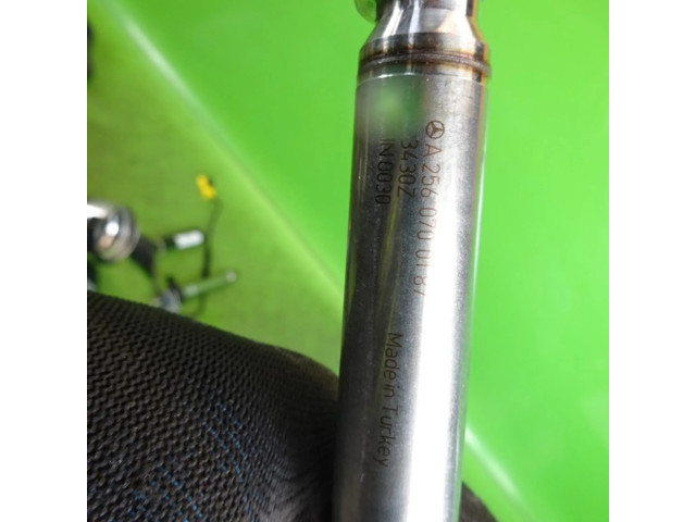 Vstřikovač A2560700187   Infiniti QX30  pro benzínový motor 2.0 270.920 