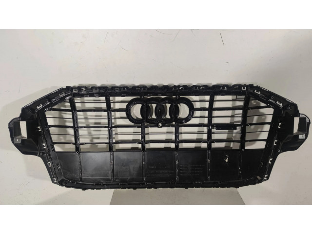 Передняя решётка Audi Q7 4M 2015- года 4M0853651AF, 4M0853651AH      