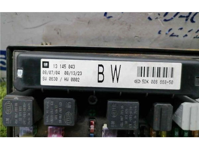 Ящик предохранителей (комплект) 13145043, 5DK00866850   Opel Astra G 2004