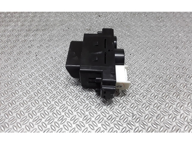 Дисплей    8395028112   Toyota Previa (XR30, XR40) II