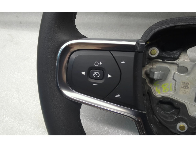 Руль Volvo XC40   -  года 31690983, 3Z34353343A      