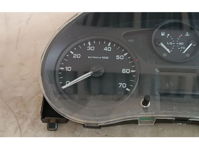 Přístrojová deska  Peugeot Expert 2011 5550013101  
