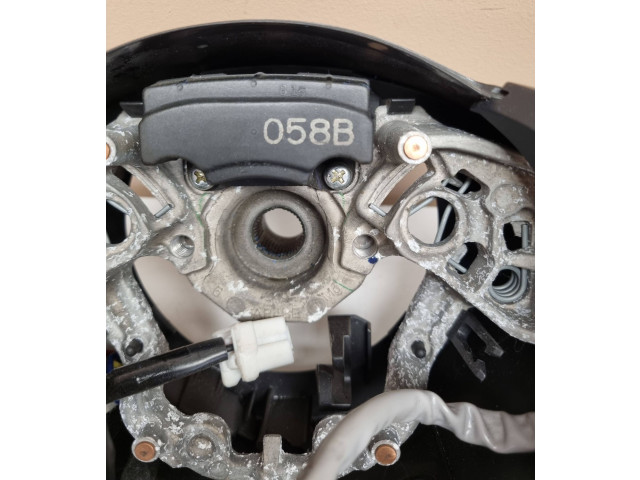 Руль Nissan X-Trail T32  2014 - 2021 года 058B      