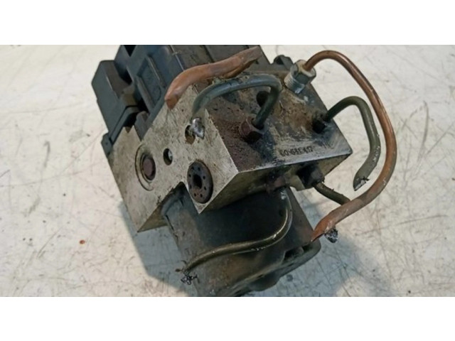 Jednotka ABS 90581417   Opel Zfira A 2000