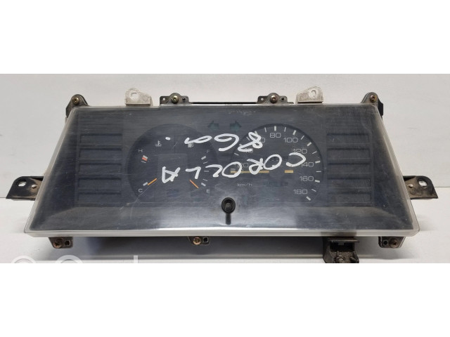 Přístrojová deska  Toyota Corolla E80 1986 830101A431, 2574001940  