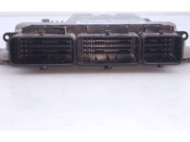 Řídící jednotka 237101754R, 0281019840   Nissan Primastar 2014