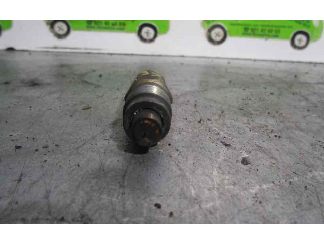 Форсунка 2367027030    Toyota Avensis T220  2CTE 