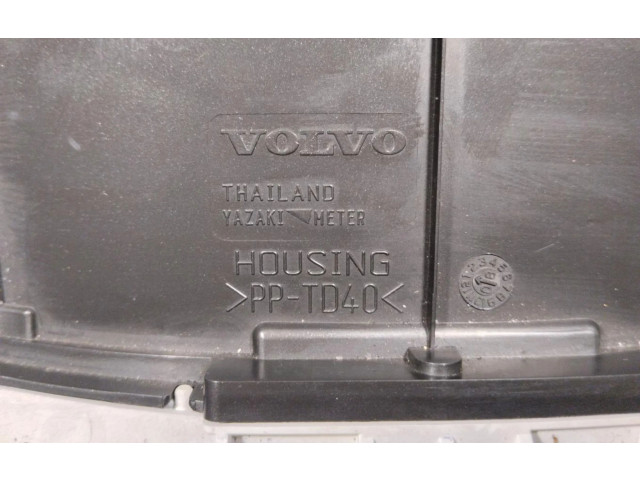 Přístrojová deska  Volvo C70 2010 69199470T  