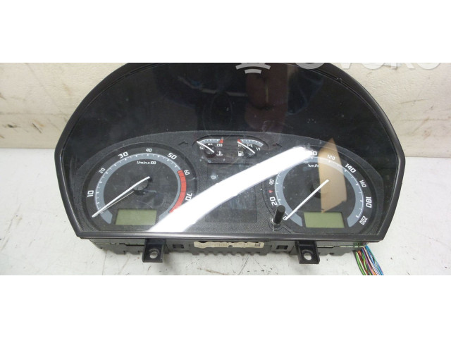 Панель приборов 6Y0920881L   Skoda Fabia Mk1 (6Y)       