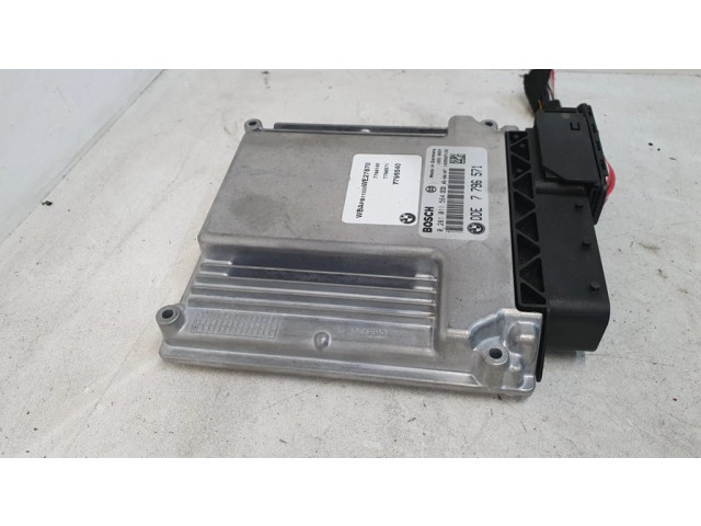 Блок управления двигателя 0281011564, 7796571   BMW X3 E83
