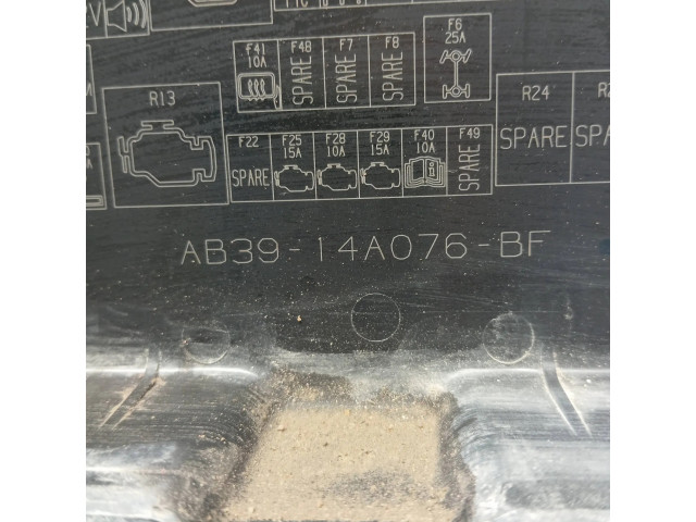   Pojistková skříňka AB3914A076BF   Ford Ranger 2015