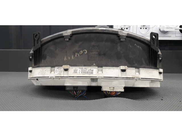 Přístrojová deska  Hyundai Tucson JM 2006 940132E421  