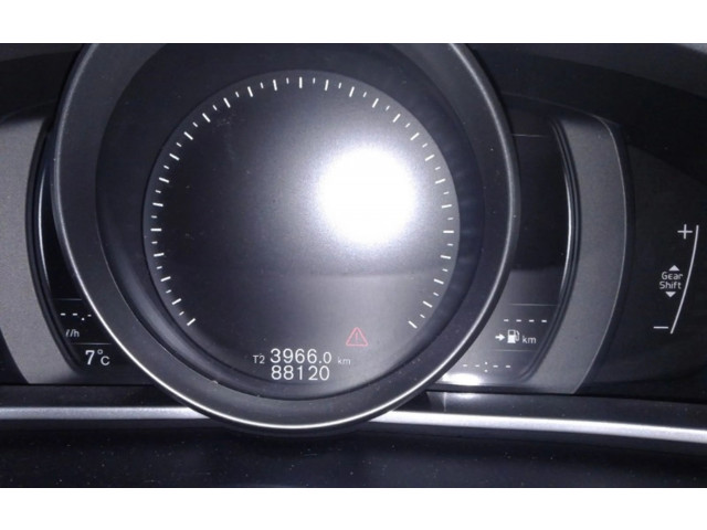 Панель приборов 36011405, 31433515   Volvo V40       