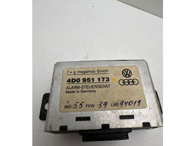 Pojistková skříňka Блок управления сигнализации 4D0951173   Audi A8 S8 D2 4D 1995