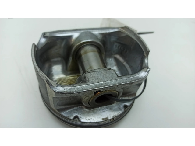 Píst 062120546, 161036038   Cadillac SRX  pro benzínový motor 3.6  
