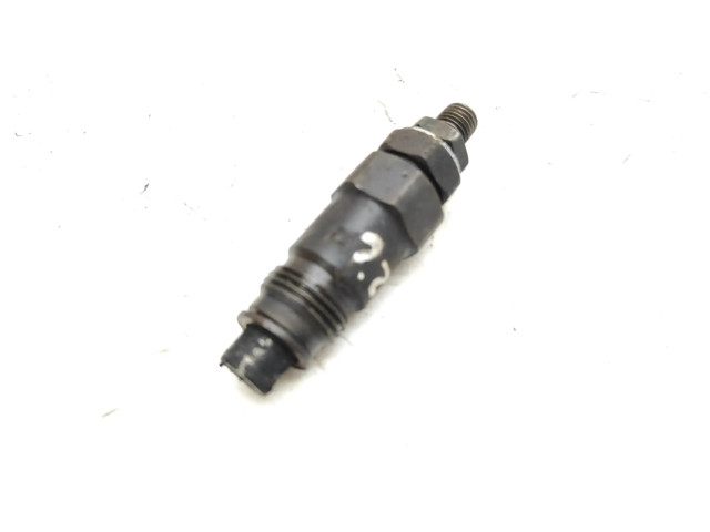Vstřikovač 711530, 711530361   Mazda B series UF  pro naftový motor 2.2 R2 