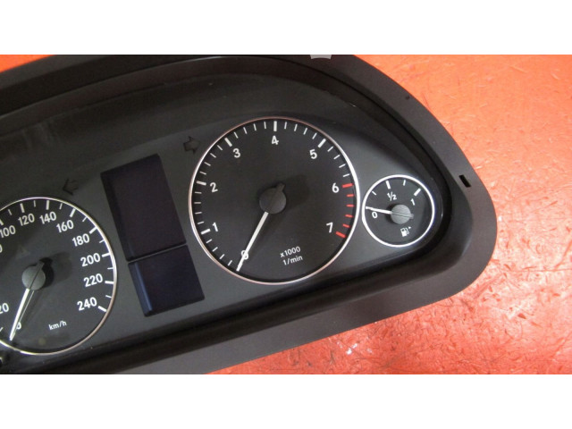 Přístrojová deska  Mercedes-Benz A W169 2005 A1695401247  