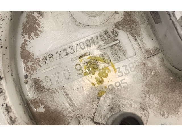 Pojistková skříňka Топливный насос 8Z0919051   Audi A2 2000