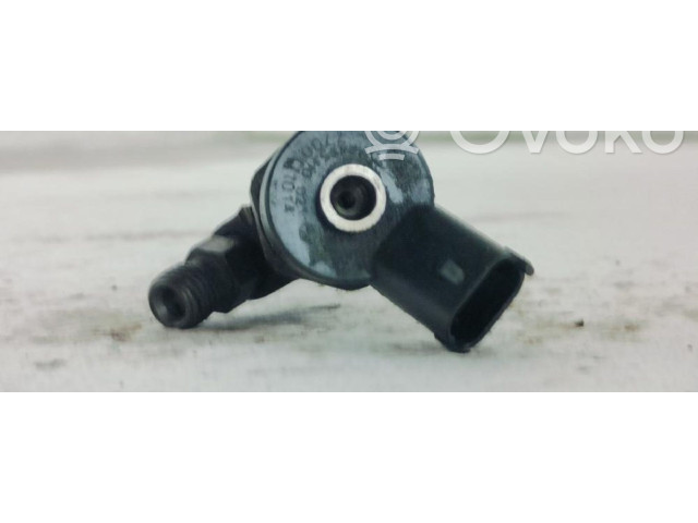 Vstřikovač 0445110021   Renault Megane I    F9Q732 
