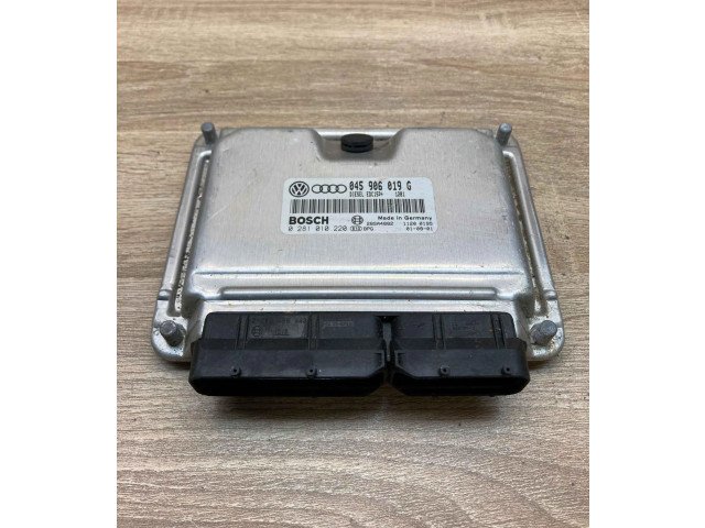 Řídící jednotka 045906019G, 0281010220   Audi A2 2000