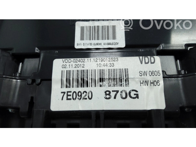 Přístrojová deska  Volkswagen Transporter - Caravelle T5 2012 7E0920870G  