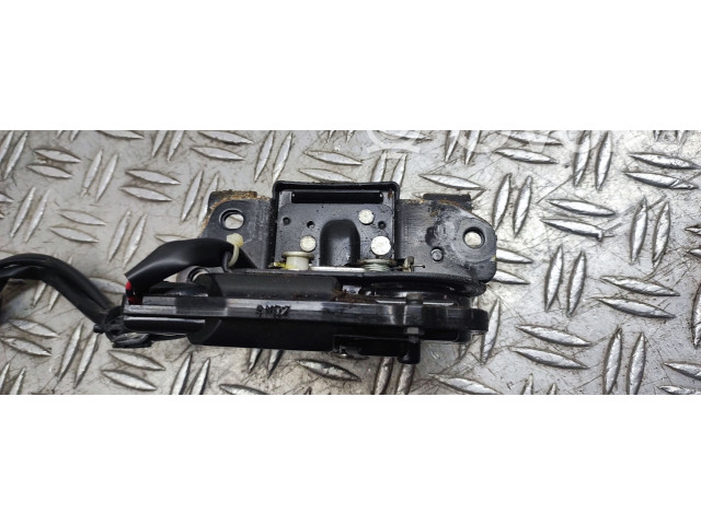 Замок багажника     Toyota Prius (XW30) 2009 - 2015 года