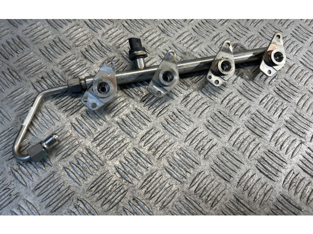 Vstřikovací lišta A2700701595, 1611903577340   Infiniti Q30    DFYA 