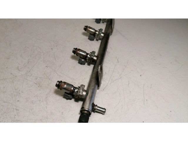 Vstřikovací lišta A1660700895   Mercedes-Benz A W168  pro benzínový motor 1.4  