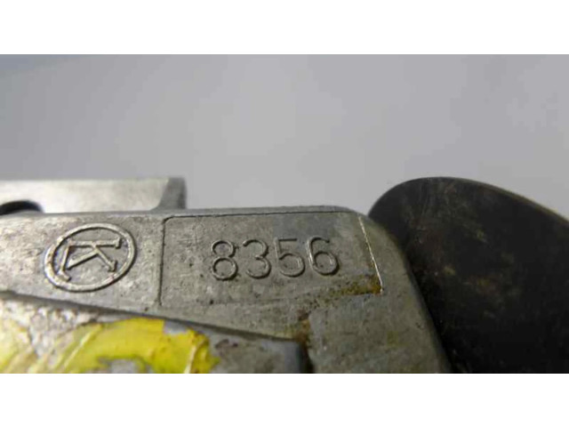 Ручка стеклоочистителей 13658254, 8356   BMW 3 E21