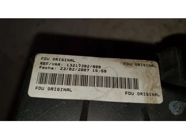   Pojistková skříňka 13217392, GM13217392   Opel Corsa D 2008