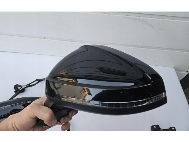 Zpětné zrcátko  Audi A4 S4 B9 8W 2022  4M0907590F  