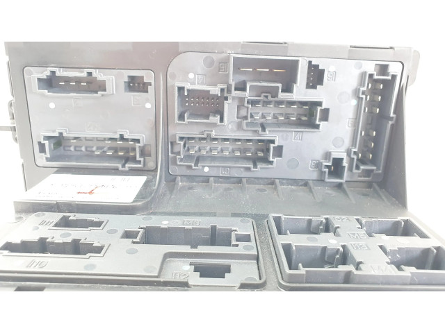 Блок предохранителей 2115453901   Mercedes-Benz E W211    