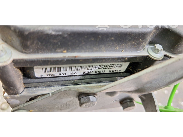 Jednotka ABS 6798991, 6798992   BMW X1 E84 2011