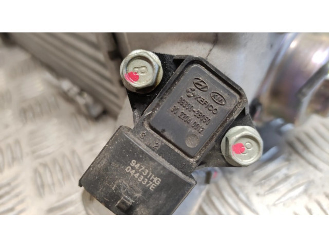 Интеркулер  2827004610, 3939028050   KIA Rio 1.0