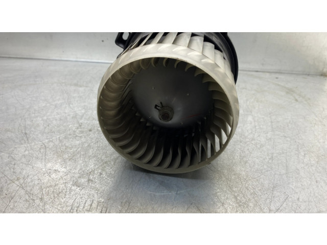 Вентилятор печки    MD0160701070, 21806351   Smart ForFour I