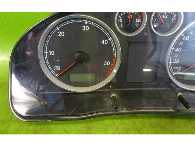 Панель приборов 3B0920807A   Volkswagen PASSAT B5.5       