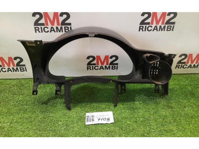 Přístrojová deska  Jeep Cherokee III KJ 2001 824192CORNICE, 824192CORNICE  