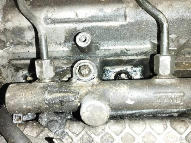 Vstřikovací lišta a62807001   Mercedes-Benz ML W163  pro naftový motor 4.0  