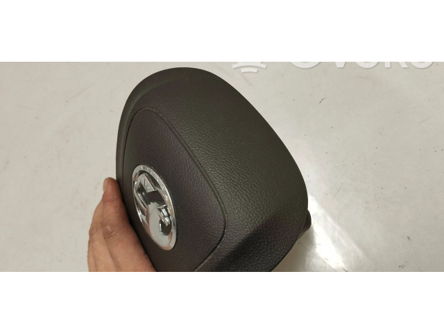 Подушка безопасности водителя 13299779   Vauxhall Astra J