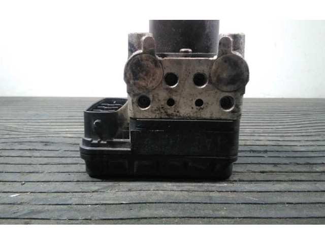 Jednotka ABS 4451042070, 1338000010   Toyota RAV 4 (XA10) 2001