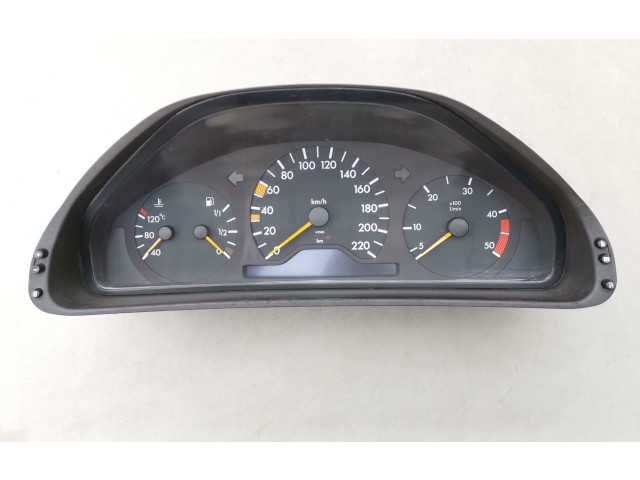 Přístrojová deska  Mercedes-Benz E W210 1995 2105406547  