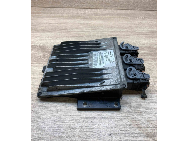 Блок управления двигателем Блок управления 8200399038, 8200619409   Renault Megane II