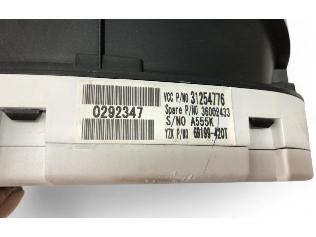 Панель приборов 31254776   Volvo S40       