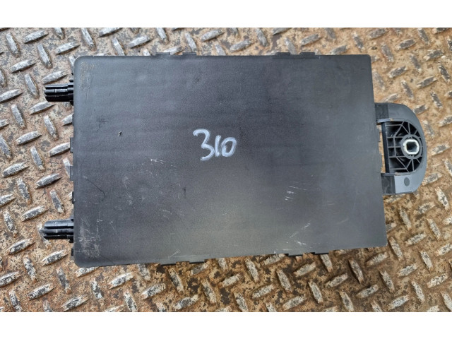   Pojistková skříňka 31682732, 32209198   Volvo XC60 2019