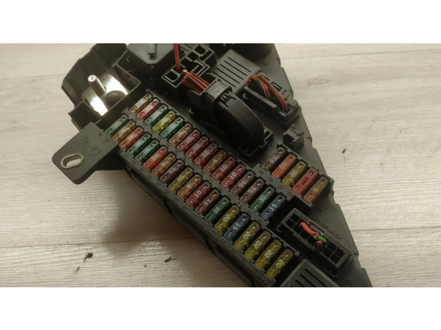 Блок предохранителей  6906618, 518956024   BMW 5 E60 E61    