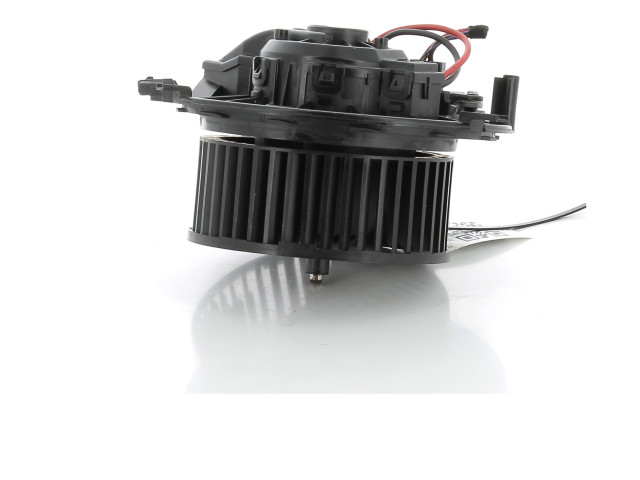 Вентилятор печки    5WB819021A, I0-5530J   Volkswagen Touran II