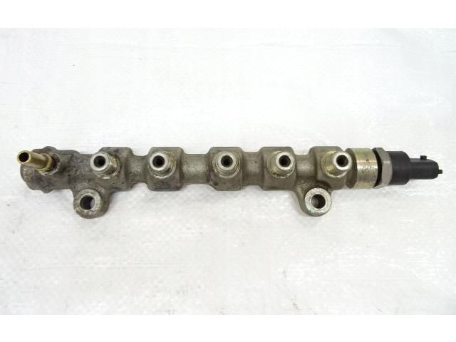 Топливная рампа 8200378703   Renault Laguna I  